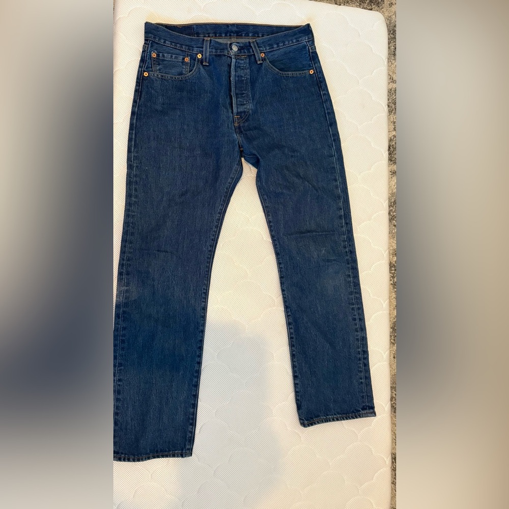 Levi 501s 32x30
